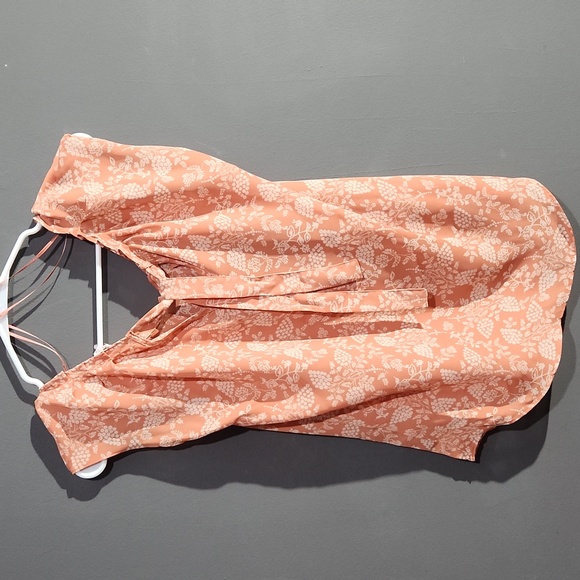 Top - Picture 2 of 3